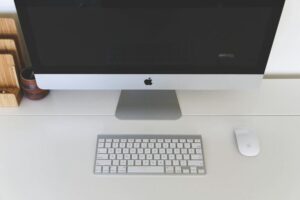 Simple Tips for Organising a Clutter-Free Workspace at Home